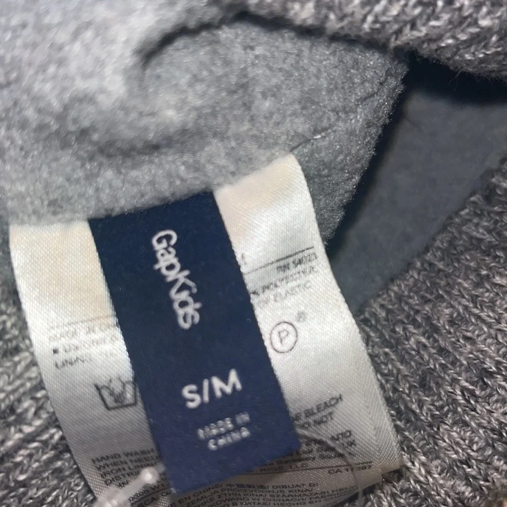 Gap Kids Grey with Multi Color Triangle Shape Hat and Mittens EUC